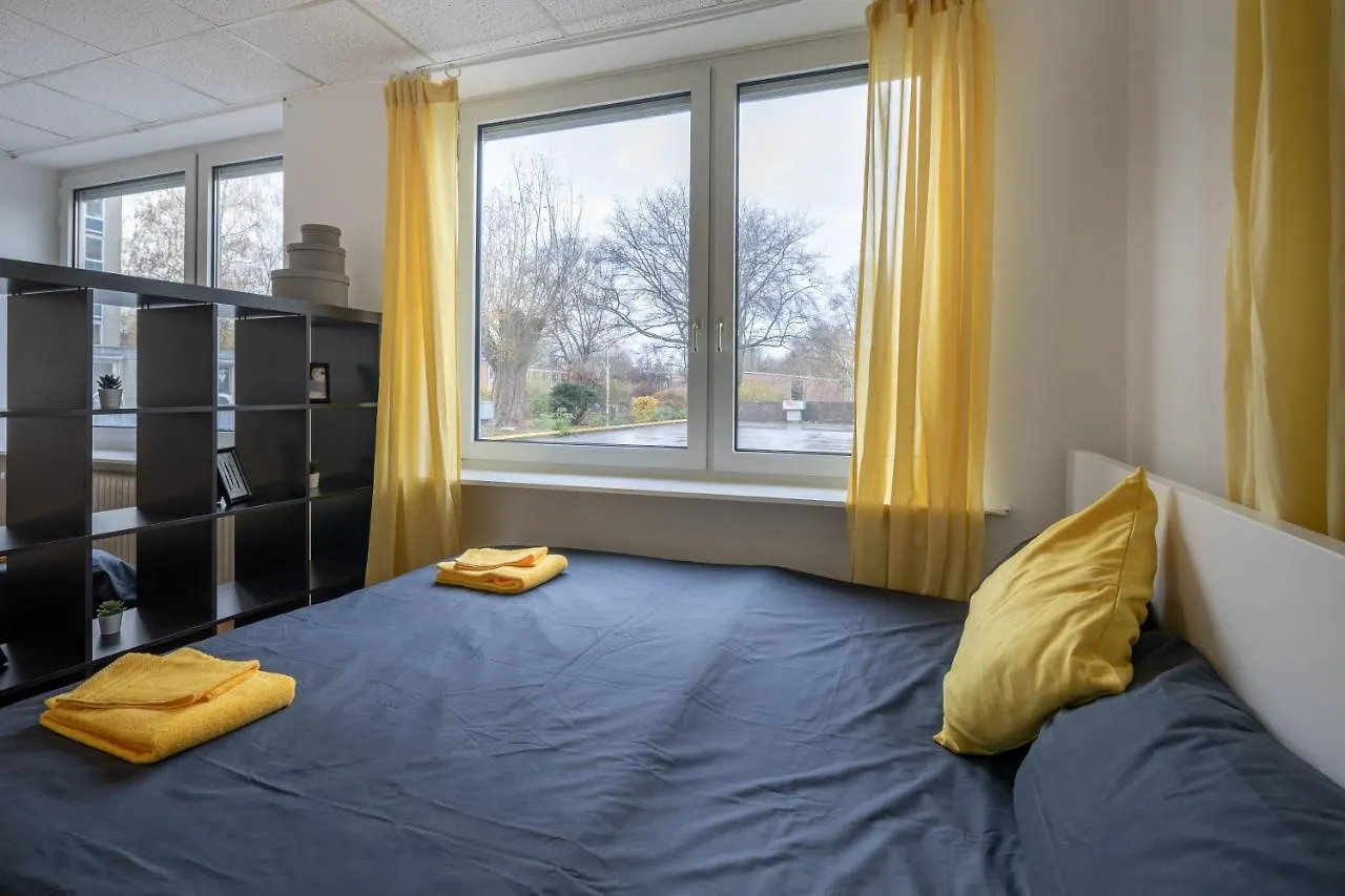 Beautiful Apartment For 9 With 2 Bedroom & Cosy Kitchen Hamburg